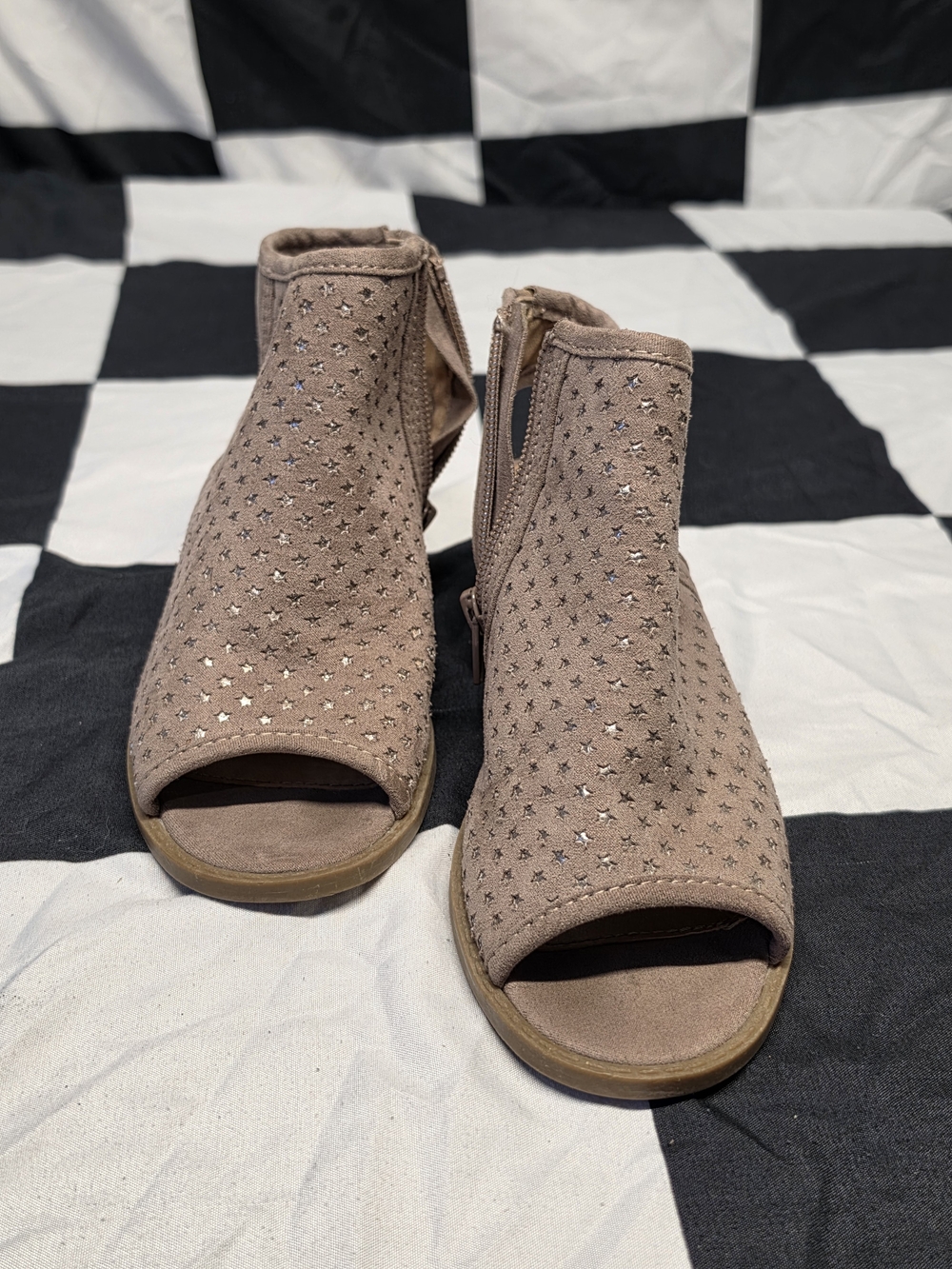 SO Kids Taupe Open-Toe Star Cutout Boots